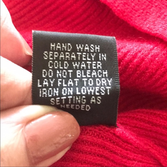 Beautiful red cowl necklace lightweight sweater NWT - Picture 8 of 9